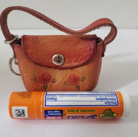 Hand Tooled Miniature Leather Purse Keychain - Picture 6 of 7